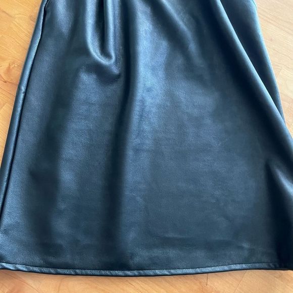 FRENCH CONNECTION faux leather v-neck dress Sz 8 - Picture 5 of 10